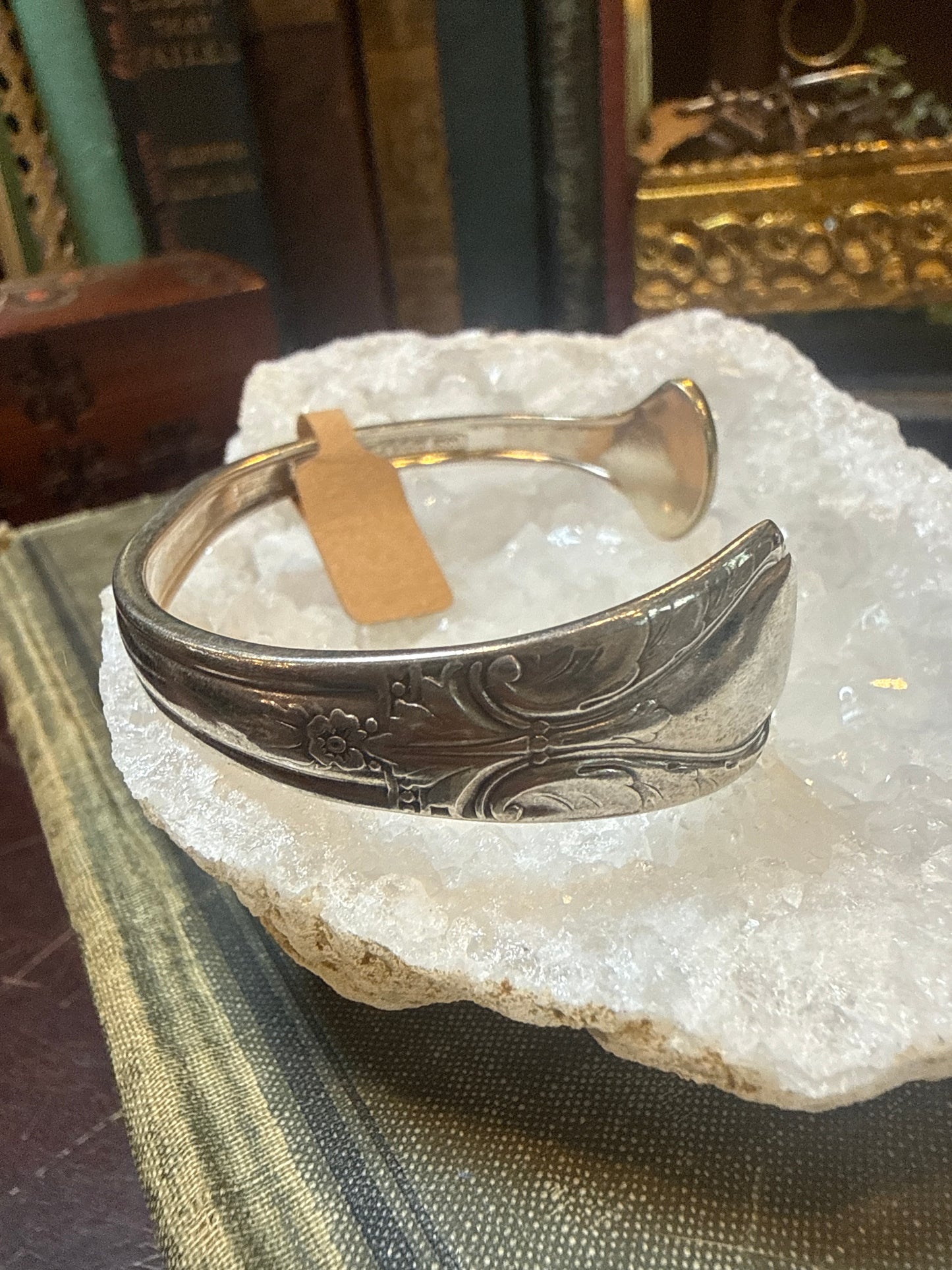 Avalon-Cabin Cuff 1940s