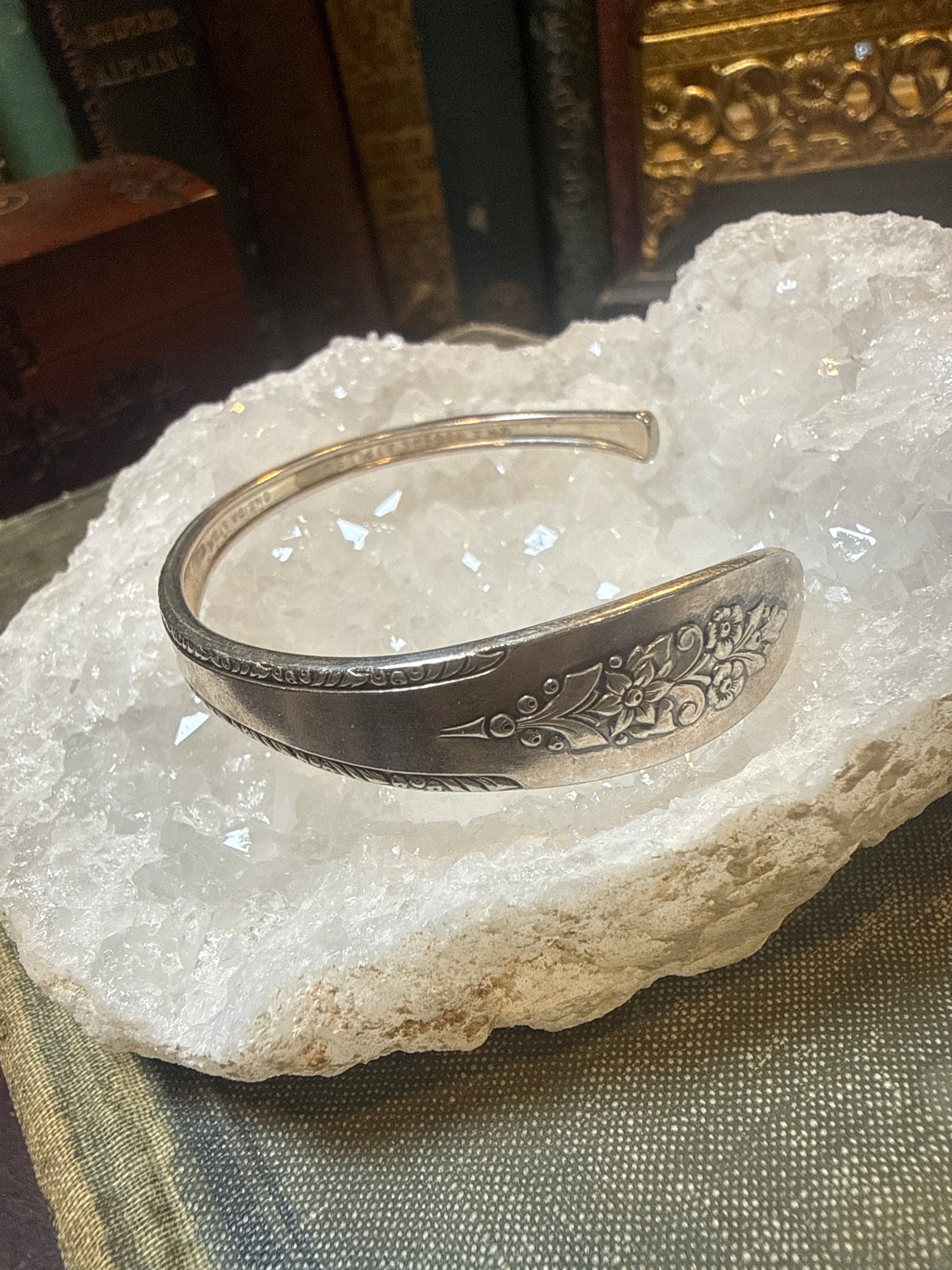 Lady Stuart 1949 Cuff