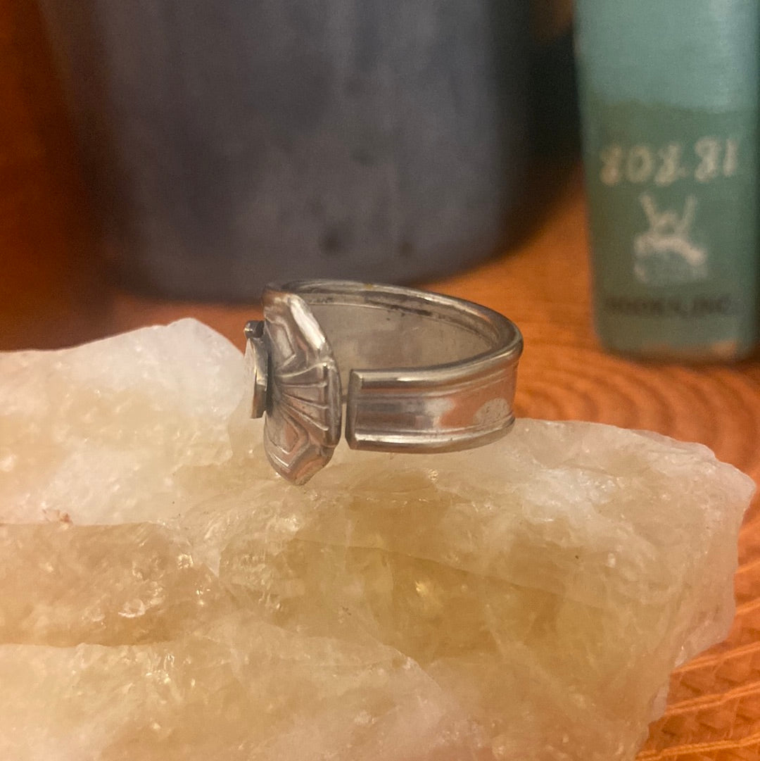 Moon Ring sz 7